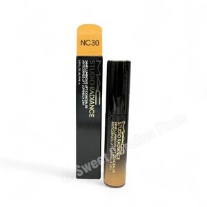 MAC Studio Radiance 24 HR Luminous‎ Lift Concealer NC30 .37oz/11mL Full Size NEW